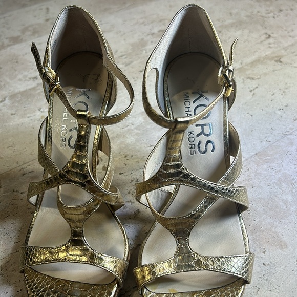 Michael Kors gold heeled sandals. Size 6. - Picture 6 of 10
